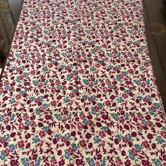 Vintage, soft cotton blue/magenta/fuchsia printed flowers, 34" x 42" - Picture 4 of 8